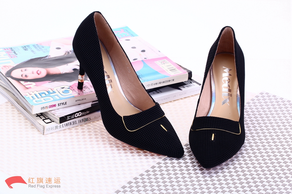 16572495594751.jpg 攝圖網(wǎng)_500766859_高跟鞋(企業(yè)商用)_副本.jpg